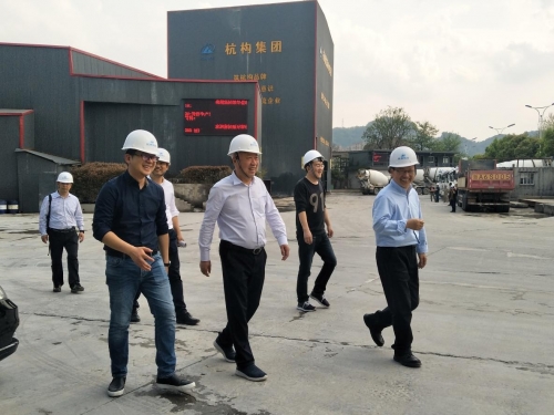 【管理纵横】抢抓机遇 放眼未来 ——尊龙凯时人生就是博z6com集团董事长来连毛赴杭构•砼二分公司视察指导工作
